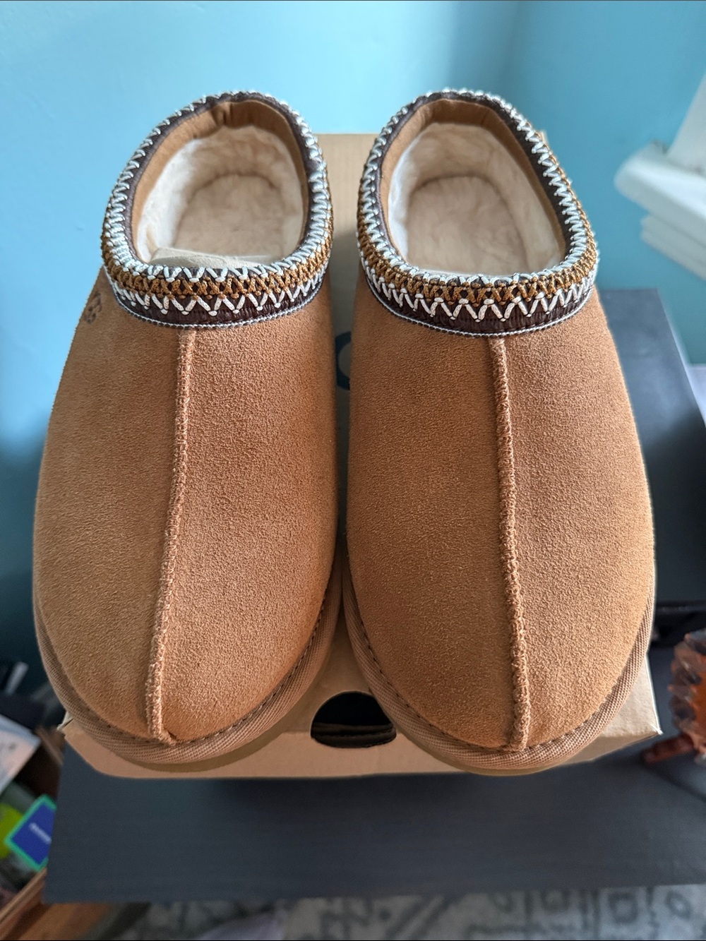 Ugg Tasman size 9